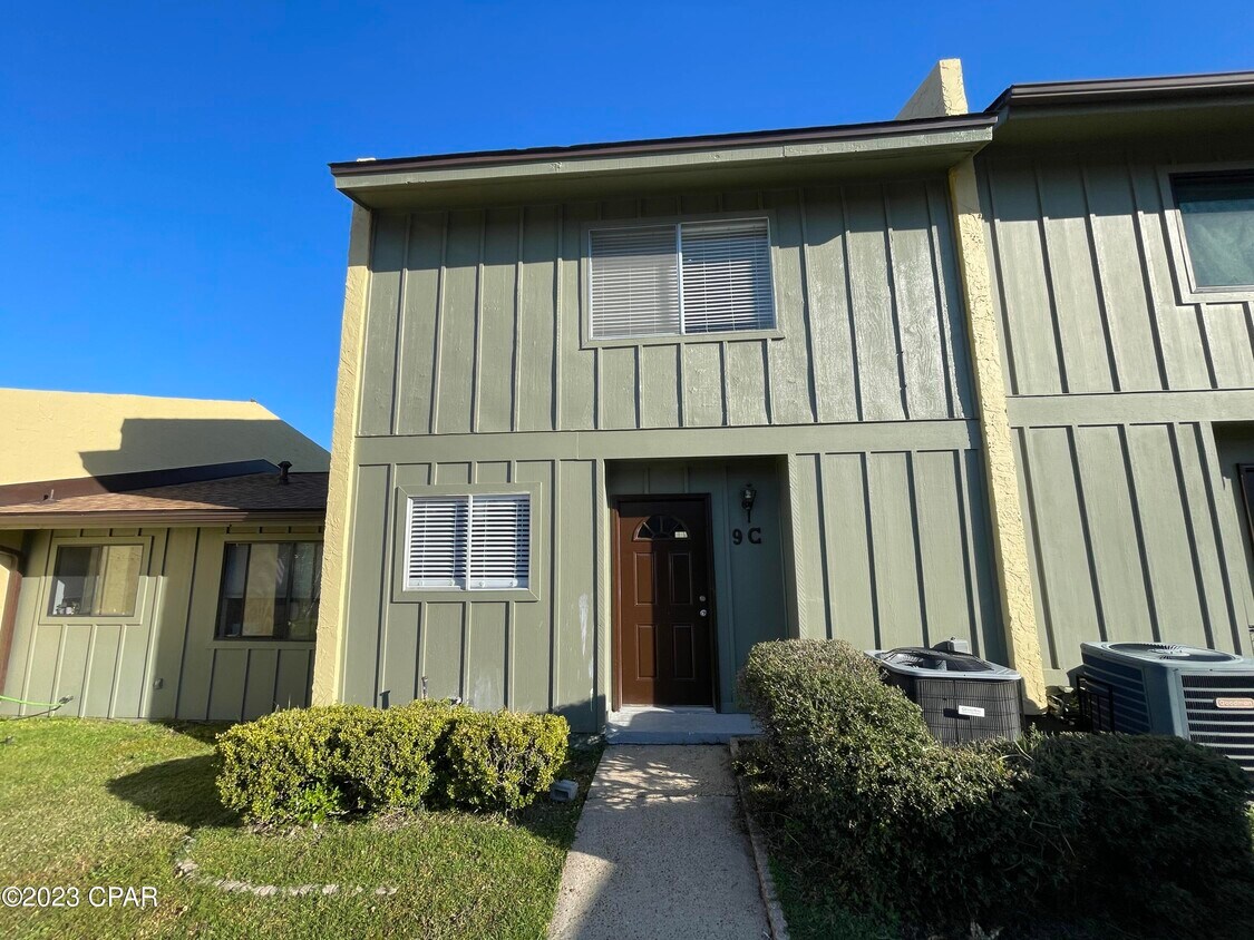 Foto principal - 1025 W 19th St