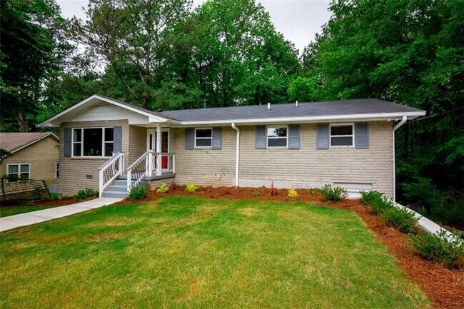 Building Photo - Updated Remodeled Brick Ranch with Full Fi...
