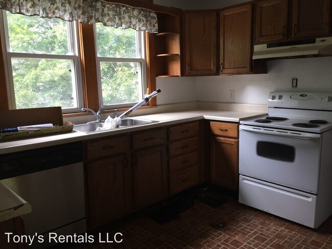 Foto del edificio - 3 br, 1 bath House - 1128 Washington Street