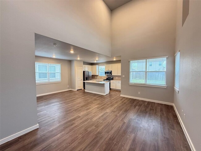 Foto del edificio - 5019 Ricochet Ln