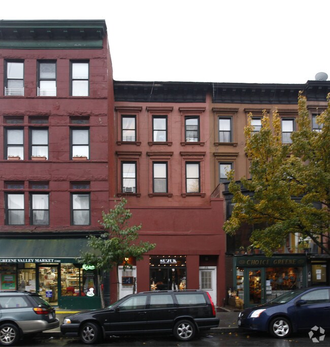 Foto del edificio - 216 Greene Ave