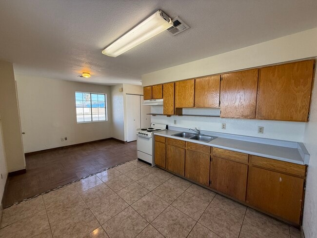 Foto del edificio - 255 E 23rd St