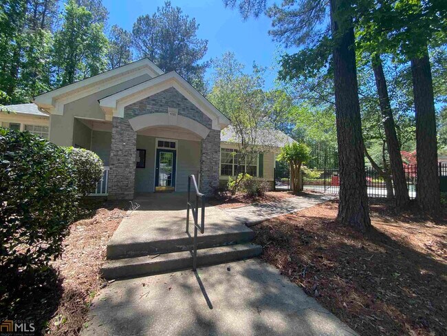 Building Photo - 507 Peachtree Club Dr