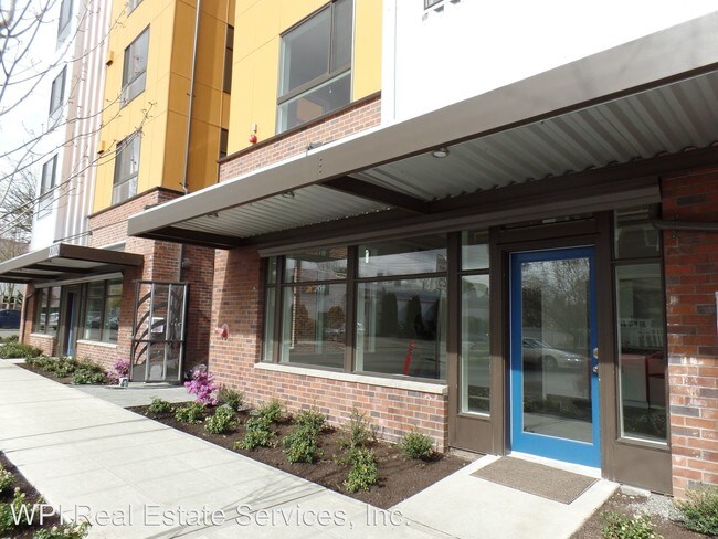 Building Photo - 2202 E Olive St