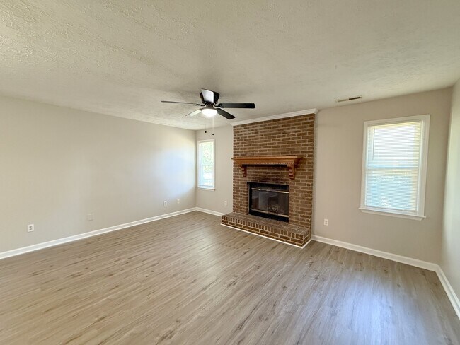 Foto del edificio - 160 Lewis Ln