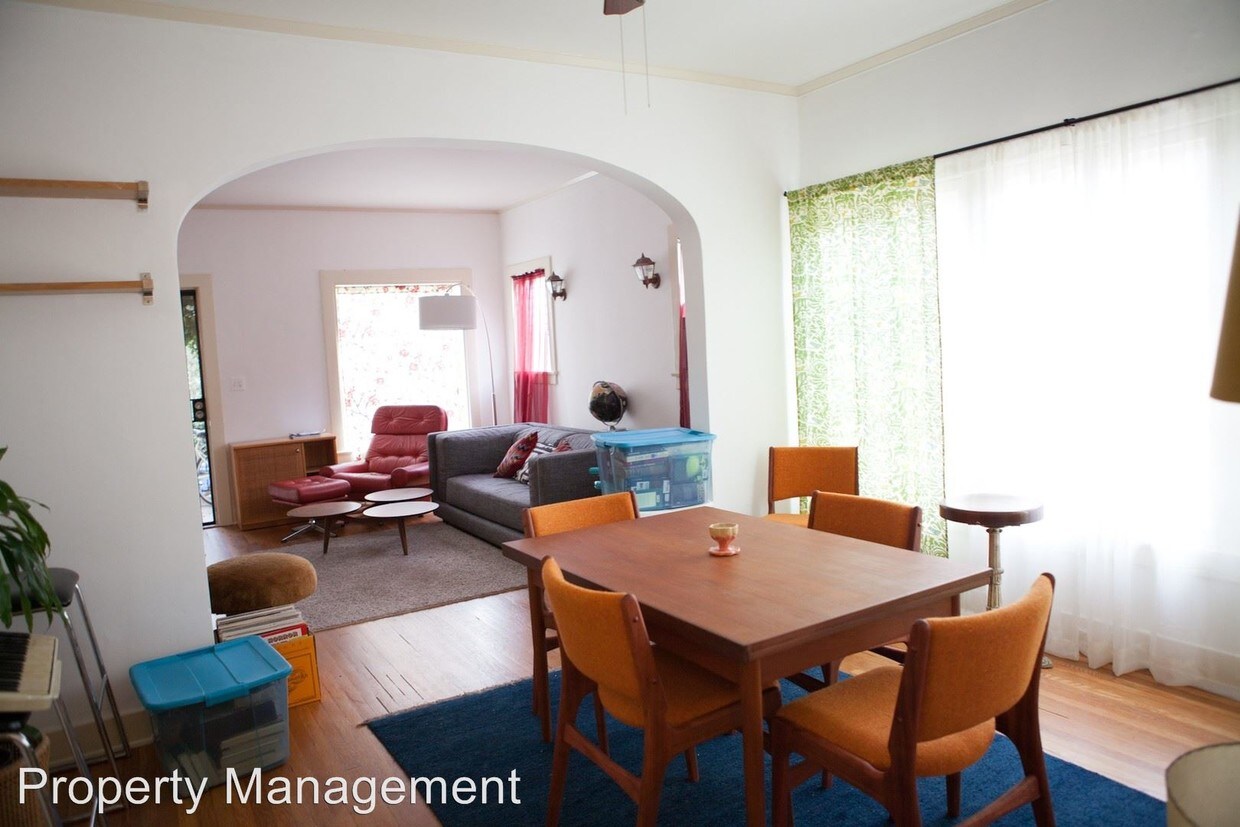 Primary Photo - 2 br, 1 bath Apartment - 3370 Descano Drive