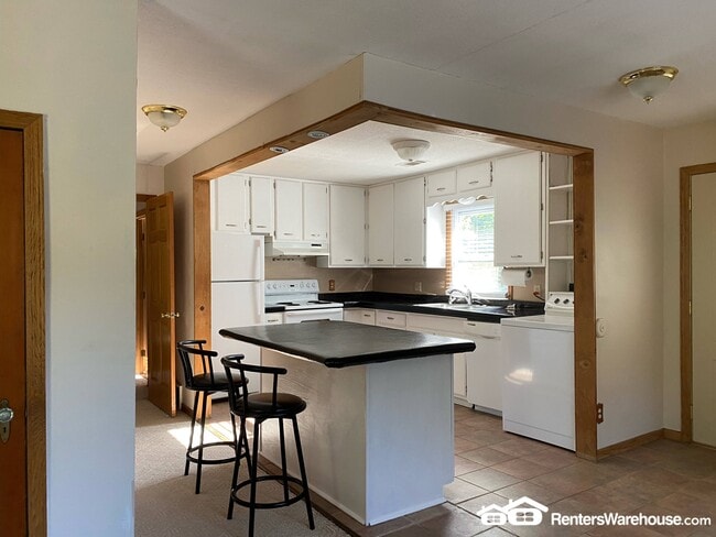 Building Photo - 154 Liberty Rd