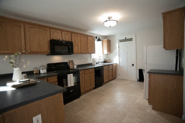 Foto del edificio - 210 E Canal St