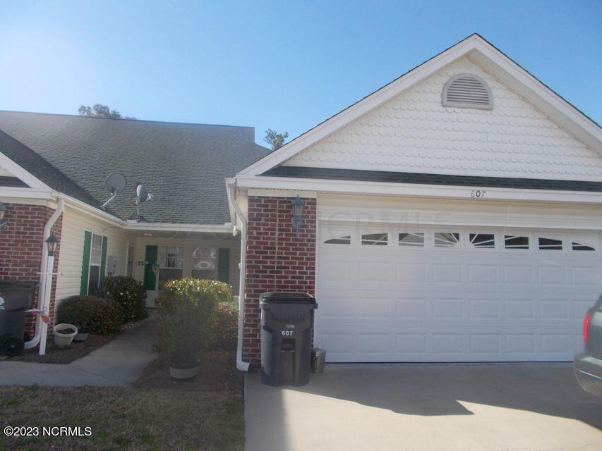 607 Sunset Oaks Ln, Sunset Beach, NC 28468 Townhome Rentals in Sunset