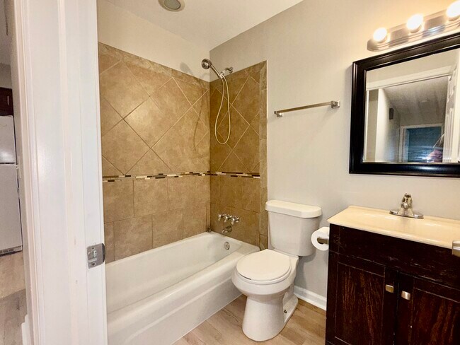 Foto del edificio - 511 Diven Ln