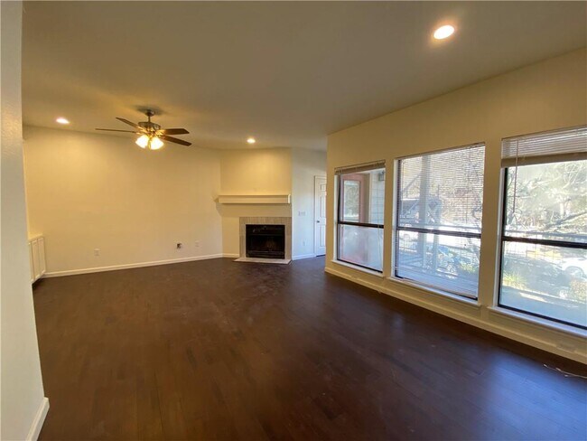 Foto del edificio - 6600 Valleyside Rd