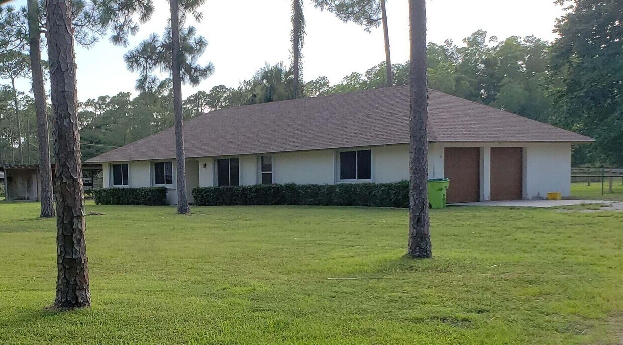 1031 Hyde Park Rd, Loxahatchee, FL 33470 House for Rent in