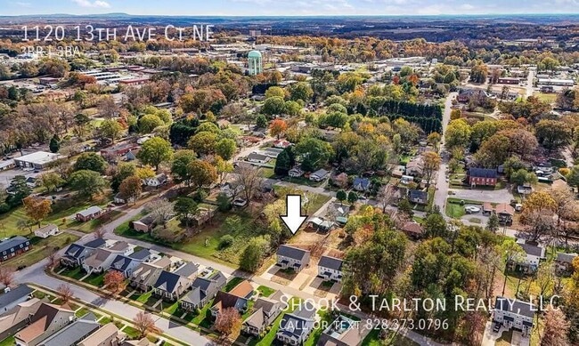 Foto del edificio - 1120 13th Ave Ct NE