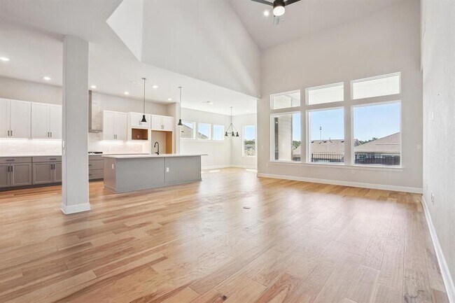 Building Photo - 16825 Roselin Dr