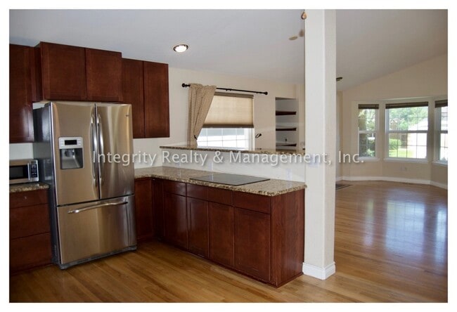Building Photo - 8840 Shoal Creek Ln