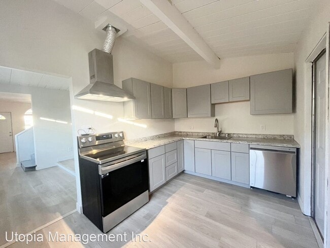Building Photo - 4 br, 2 bath House - 3965 Newton Ave