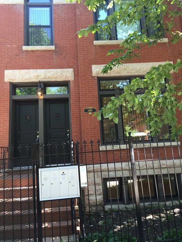 Primary Photo - 1449 N Rockwell St