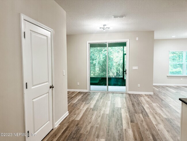 Building Photo - 3280 Chestnut Ridge Way