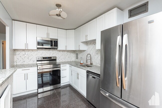Foto del edificio - 5701 N Sheridan Rd