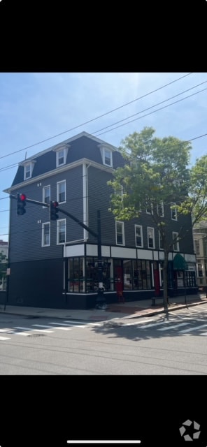 Building Photo - 241 Wickenden St