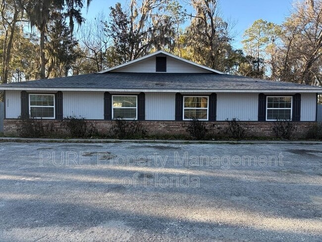 Building Photo - 2040 SE 40th Street Rd