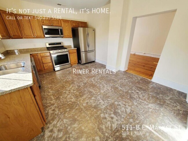Foto del edificio - This upstairs rental you have to see to be...