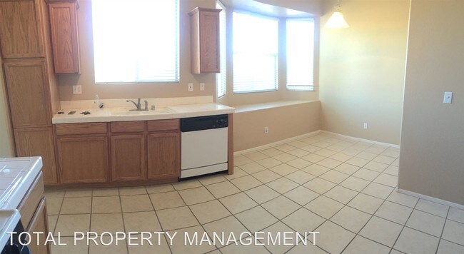 Building Photo - 7526 Luna del Rey St