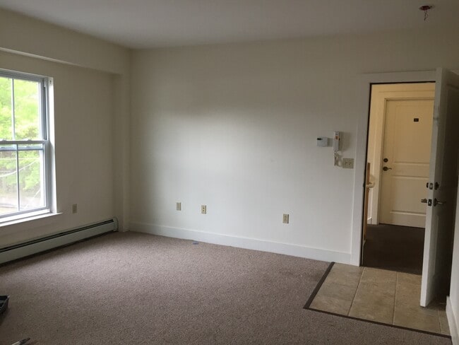 Photo - 9 State St Apartment