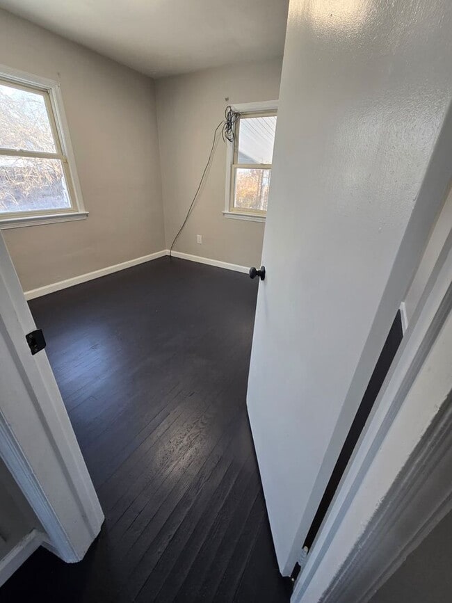 Building Photo - Renovated Single Family Home – 4BR, 2 Bath – Yard, Parking & Finished Basement