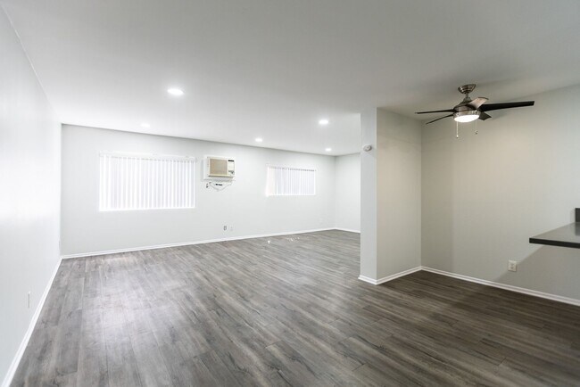 Foto del interior - 2039 North Las Palmas Ave