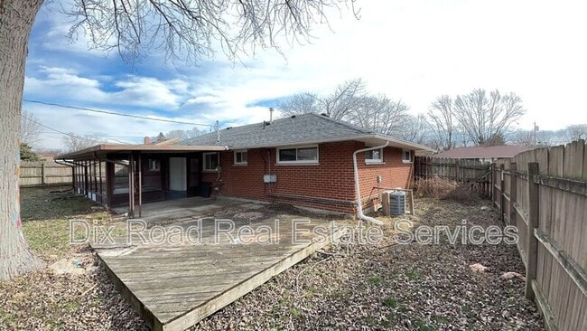 Foto del edificio - 5269 Harshmanville Rd