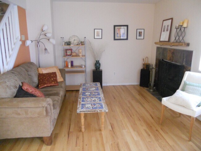 Foto del edificio - Townhome Available in Boulder