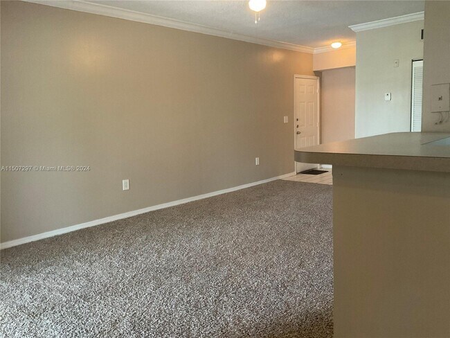 Building Photo - 100 SW 117th Terrace