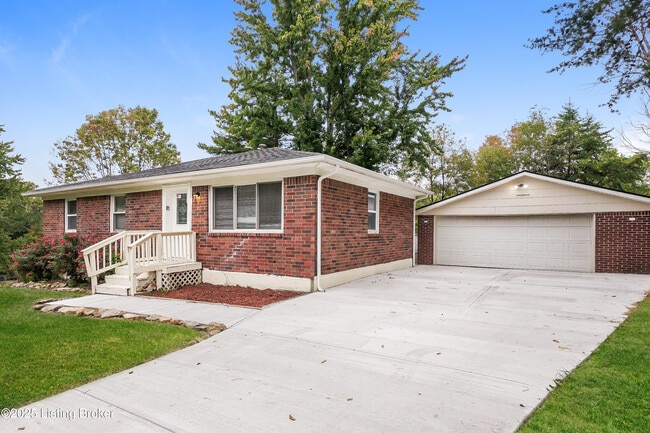 Building Photo - 803 Candleglow Ct