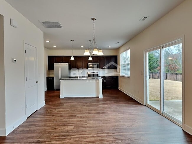 Foto del edificio - 5448 Lake Water Ct