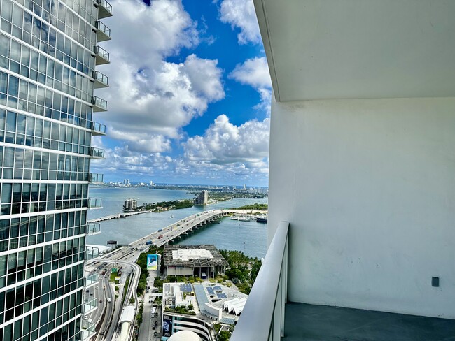 Building Photo - 1040 Biscayne Blvd