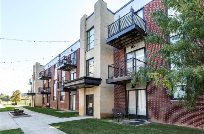 Building Photo - Stadium Lofts & Flats