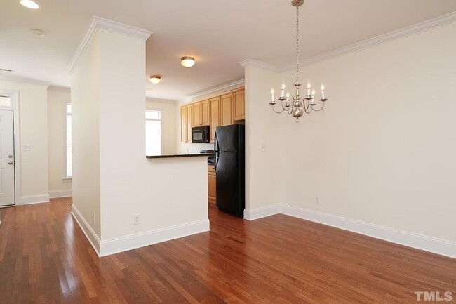 Building Photo - 643 Highpark Lane