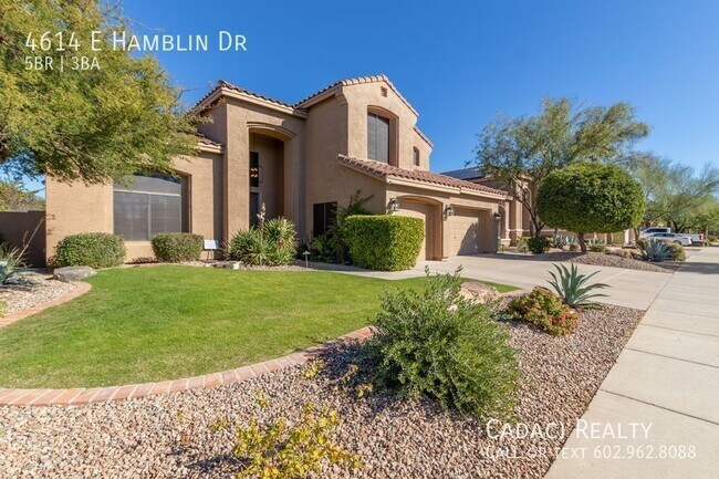 Foto del edificio - Desert Ridge Pool & Hot Tub