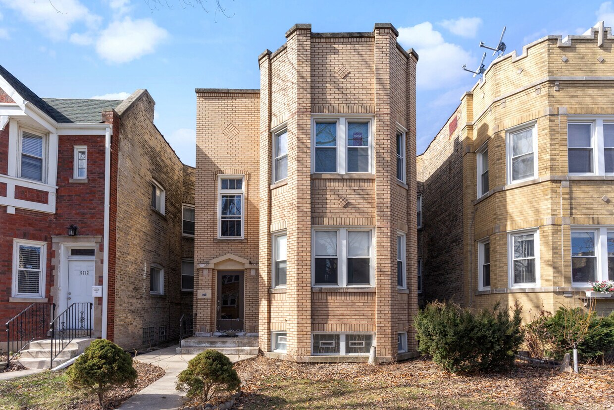 5714 N Christiana Ave Unit GARDEN, Chicago, IL 60659 Condo for Rent
