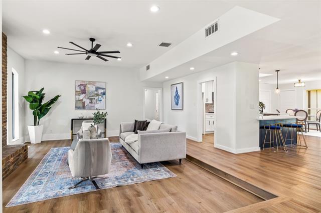 Foto del edificio - 2205 Timberwood