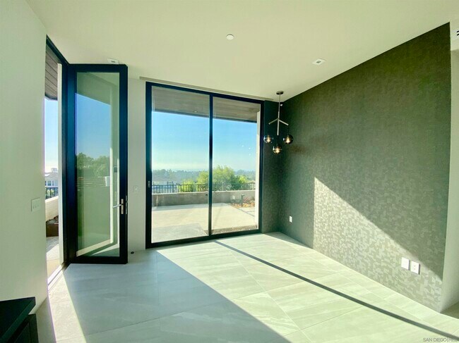Building Photo - 891 Channel Island Dr