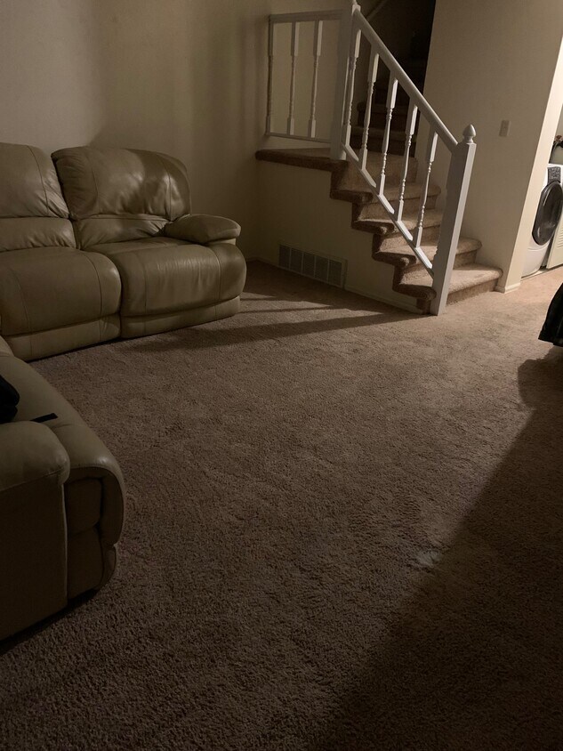 755 River View Dr, Green River, WY 82935 Townhome Rentals in Green