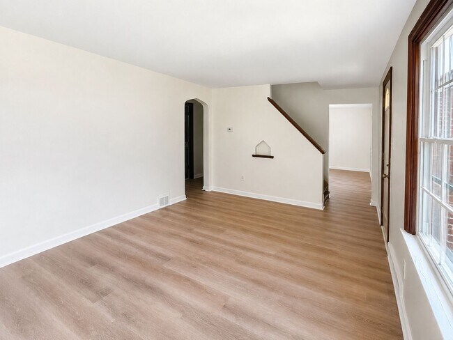 Foto del edificio - 2768 Glenny Ln