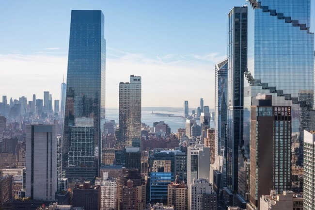 Building Photo - 460 W 42nd St