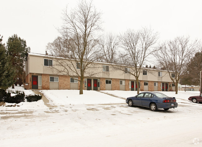 Primary Photo - 9121 Brookside Dr