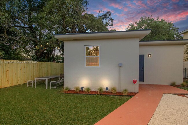 Foto del edificio - 5530 NW 5th Ave