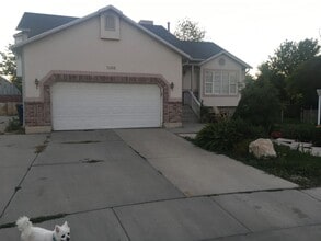 Building Photo - 5188 Brittany Ct