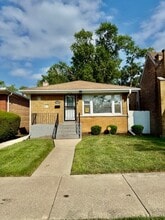 Building Photo - 14603 Myrtle Ave