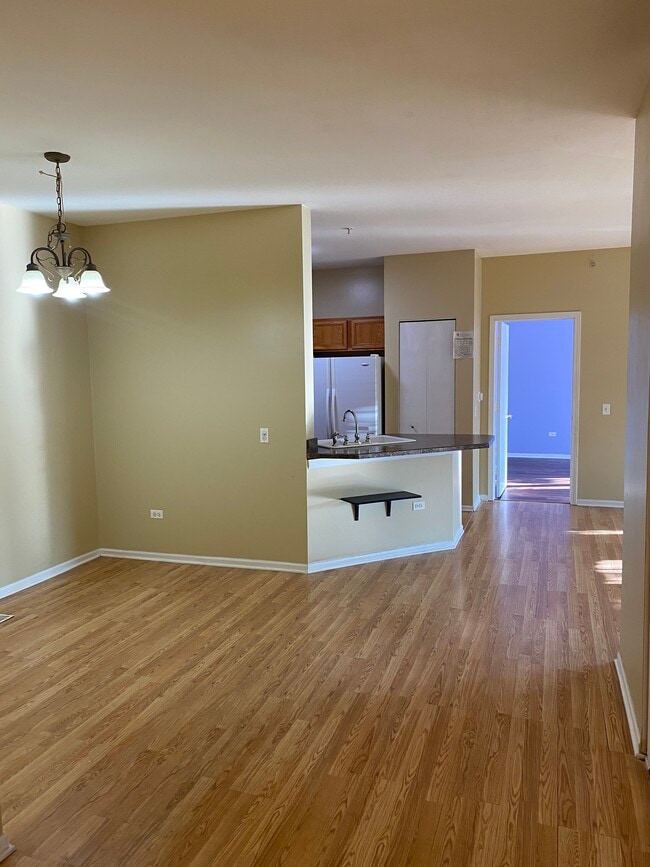 Building Photo - 3275 Stratford Ct